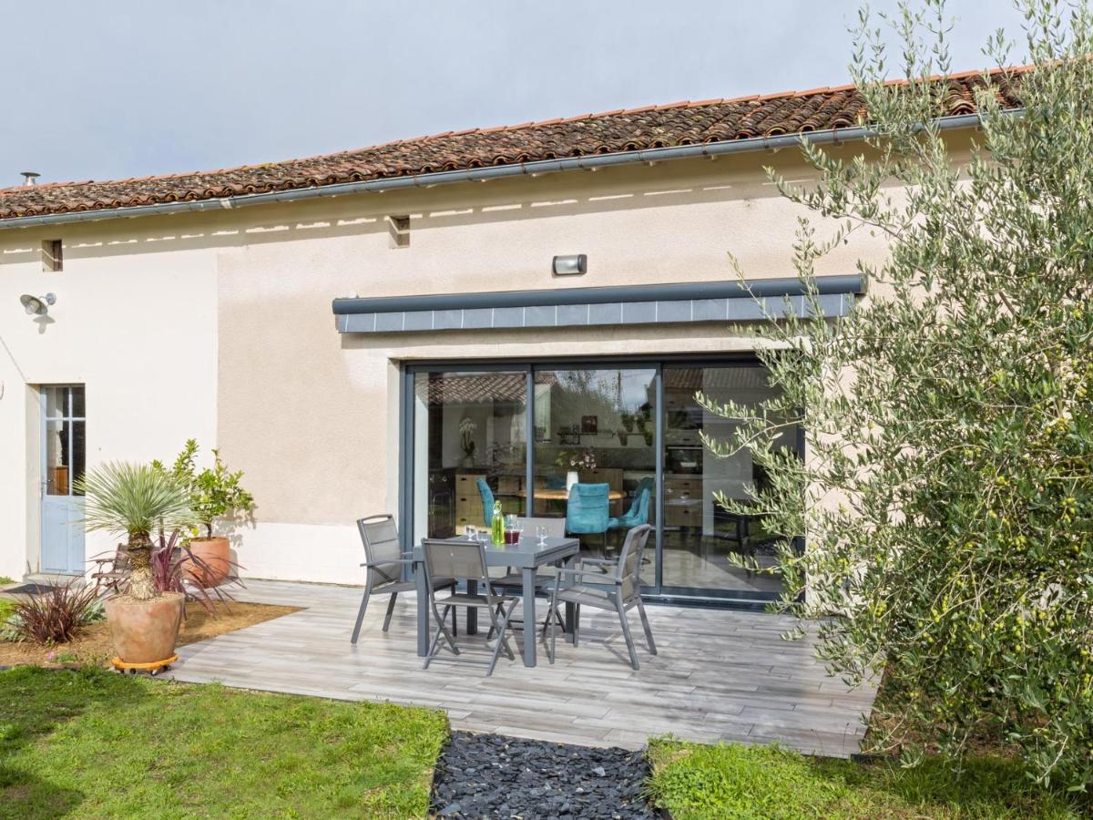 La Marceline Gite Confort Et Nature Chef-Boutonne Exterior photo