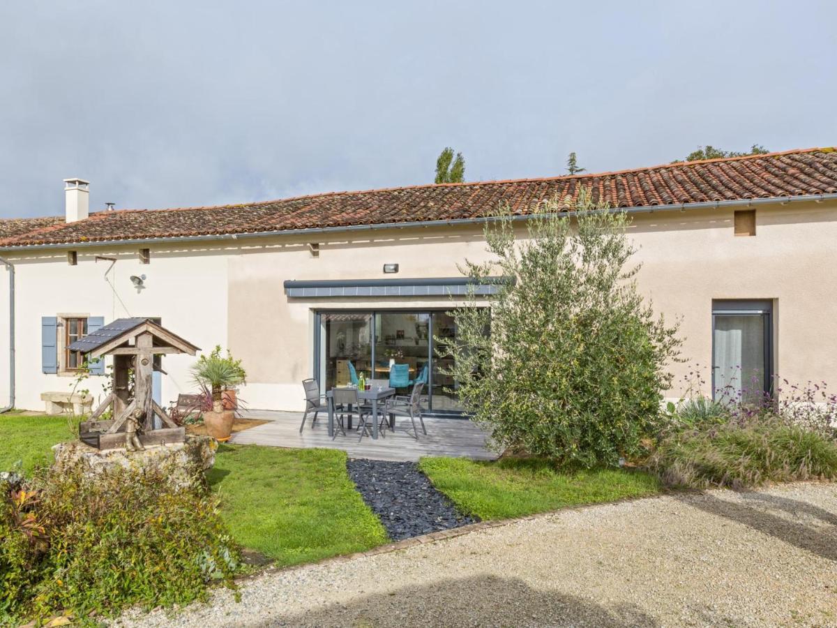 La Marceline Gite Confort Et Nature Chef-Boutonne Exterior photo